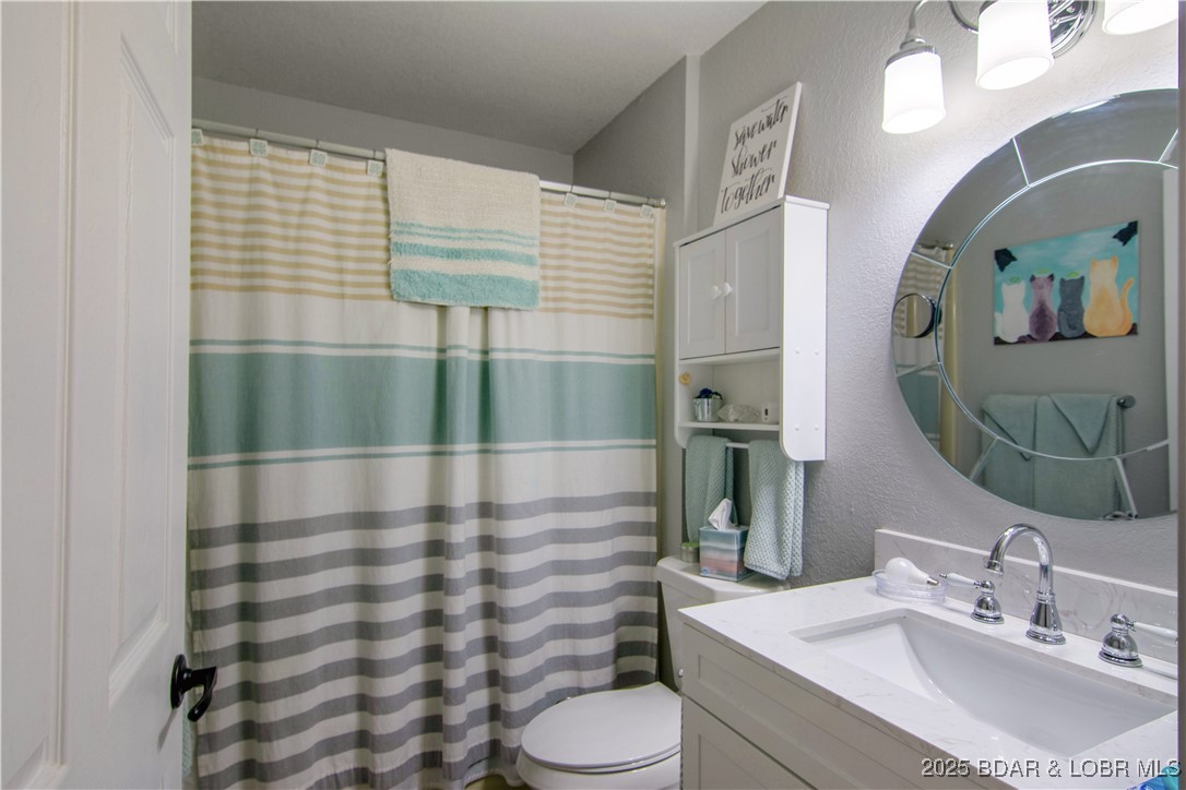 Osage Beach, Missouri 65065, United States, 2 Bedrooms Bedrooms, ,2 BathroomsBathrooms,Residential,Contingent,202674