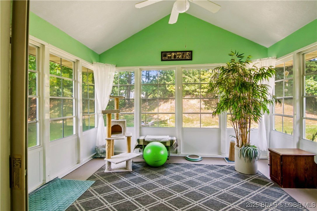 Osage Beach, Missouri 65065, United States, 2 Bedrooms Bedrooms, ,2 BathroomsBathrooms,Residential,Contingent,202674