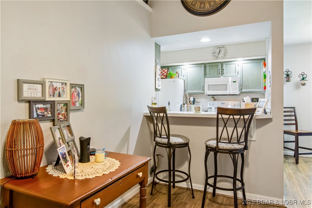 Osage Beach, Missouri 65065, United States, 2 Bedrooms Bedrooms, ,2 BathroomsBathrooms,Residential,Contingent,202674