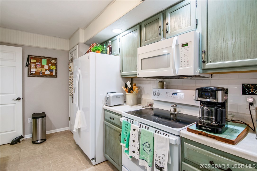 Osage Beach, Missouri 65065, United States, 2 Bedrooms Bedrooms, ,2 BathroomsBathrooms,Residential,Contingent,202674