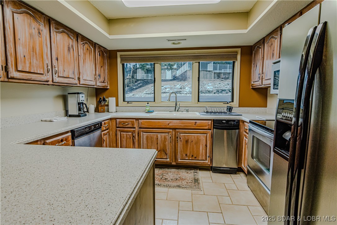 Osage Beach, Missouri 65065, United States, 3 Bedrooms Bedrooms, ,3 BathroomsBathrooms,Residential,Contingent,4186