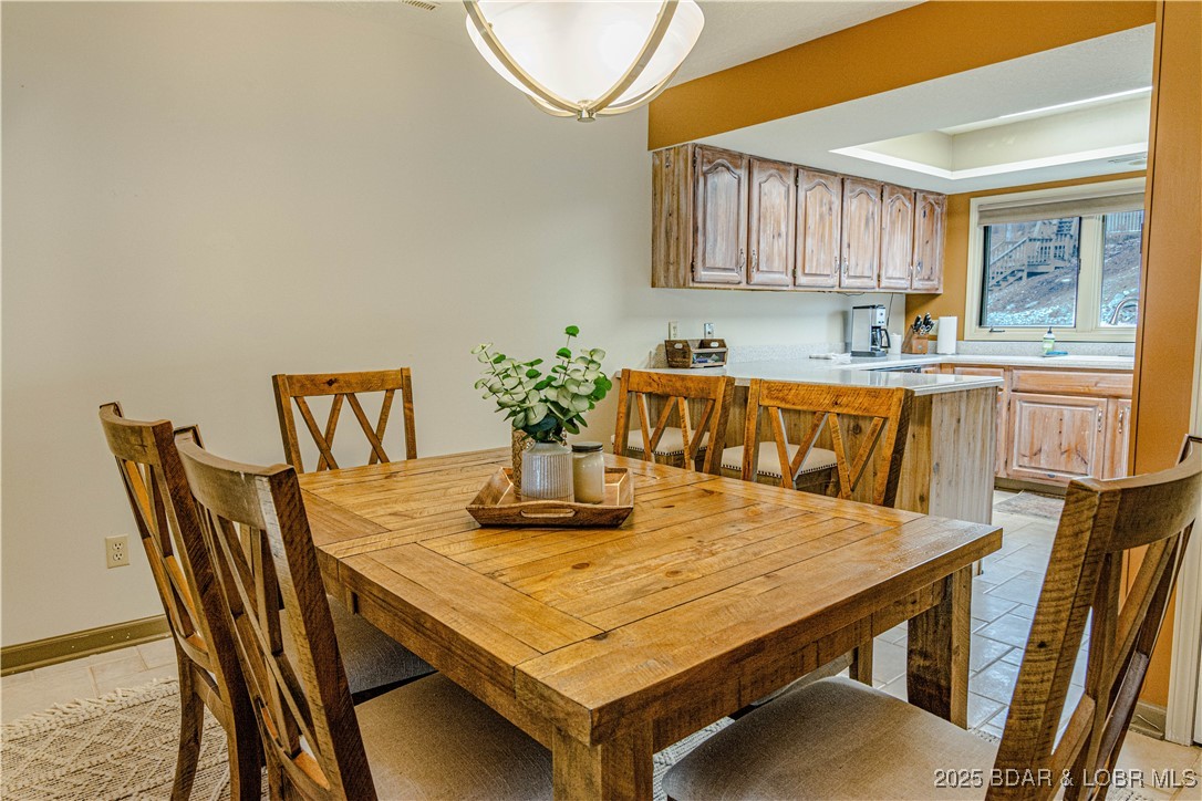 Osage Beach, Missouri 65065, United States, 3 Bedrooms Bedrooms, ,3 BathroomsBathrooms,Residential,Contingent,4186