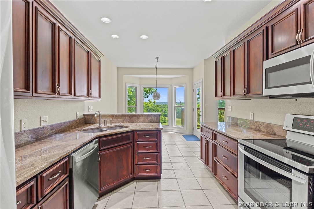 Seasons Ridge - Residential
