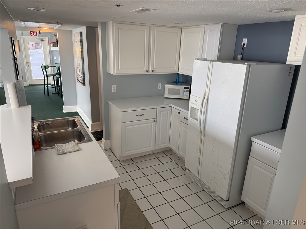 Emerald Bay Condominium - Residential