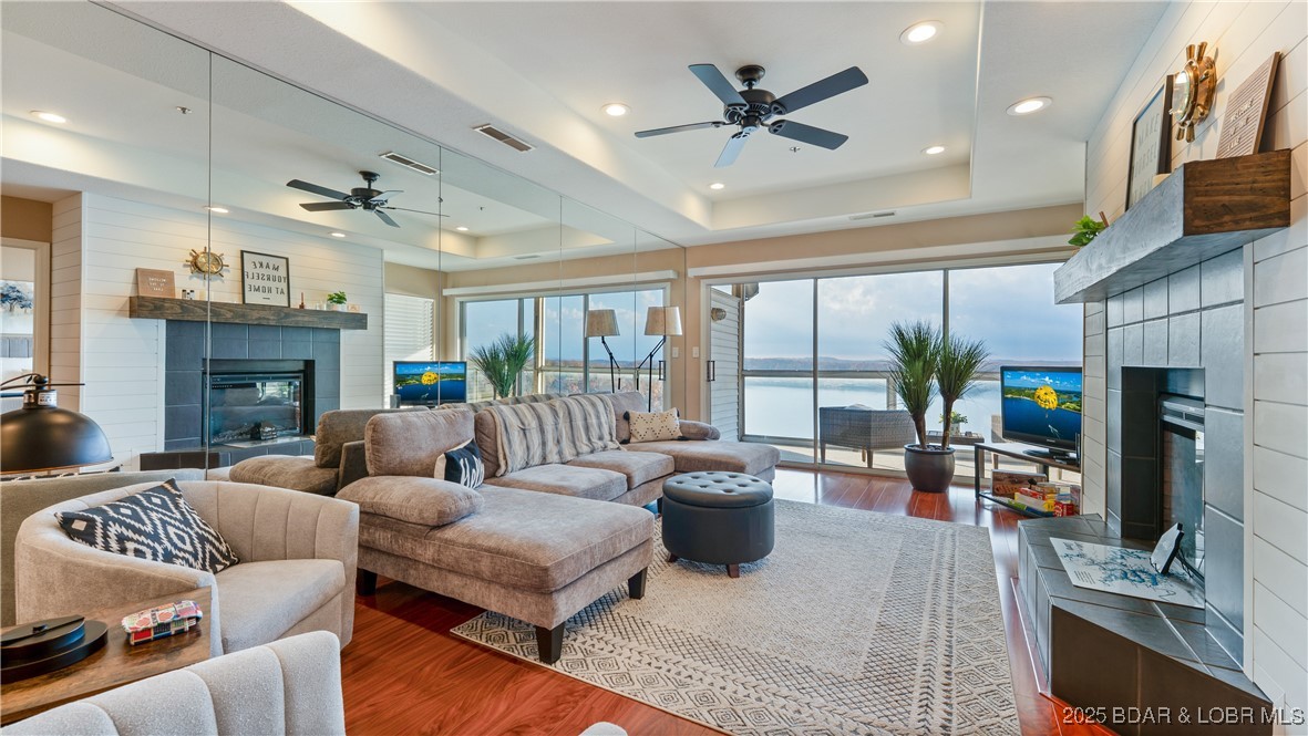 Emerald Bay Condominium - Residential