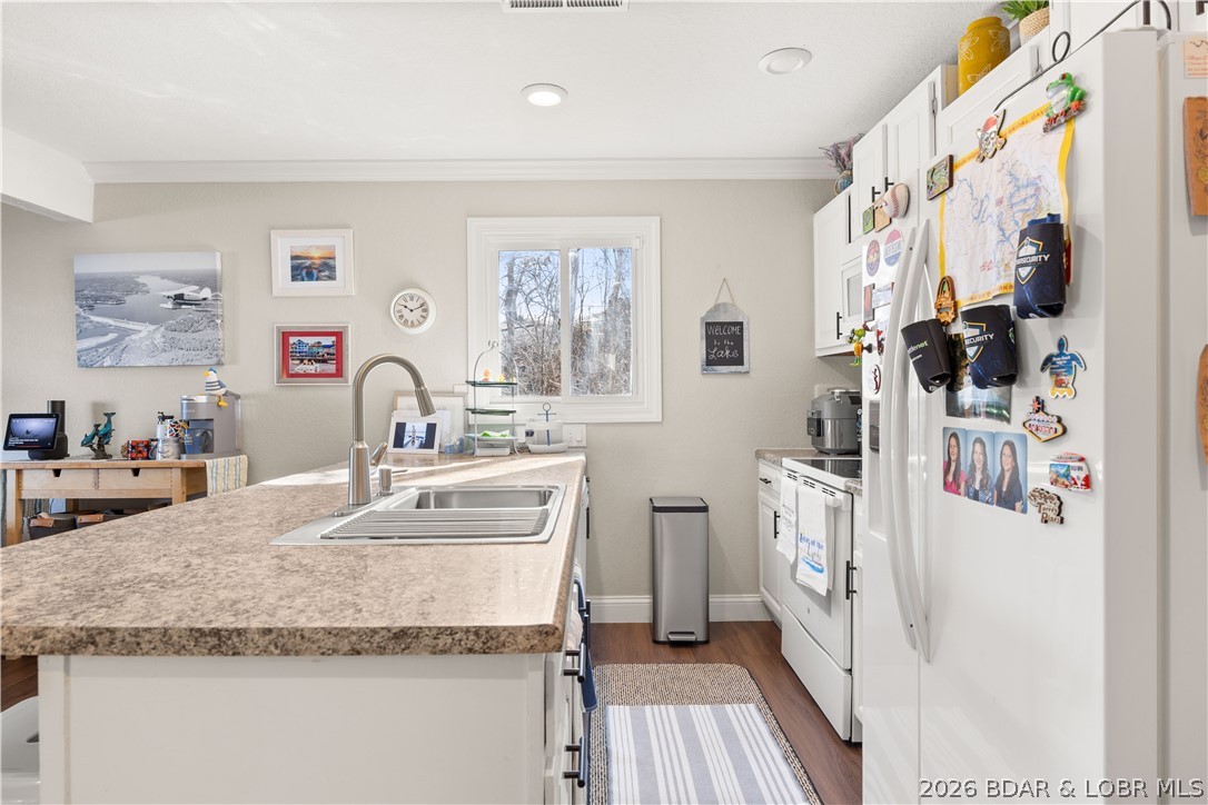 Tara Condominium - Residential