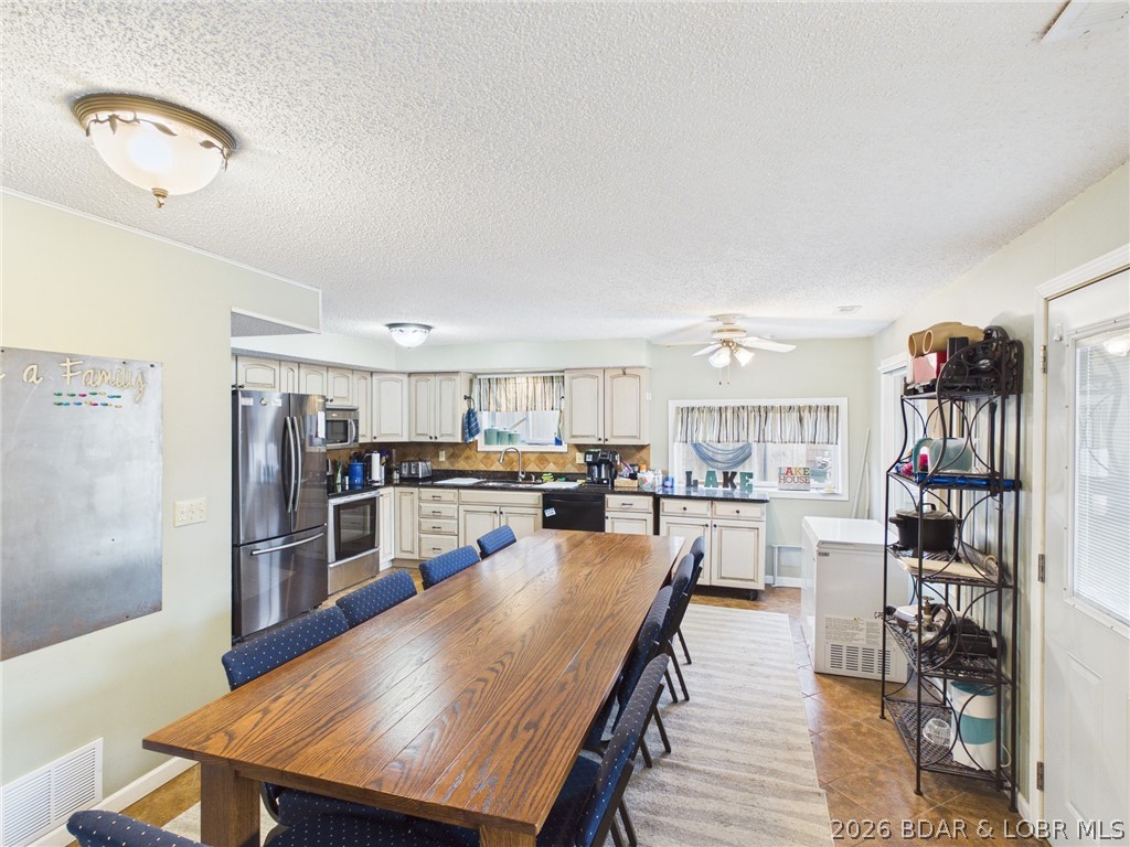 Kenrow Acres - Residential