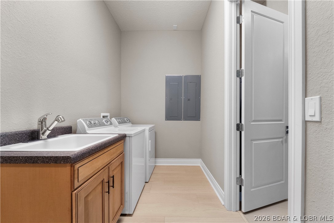 La Riva Est - Residential