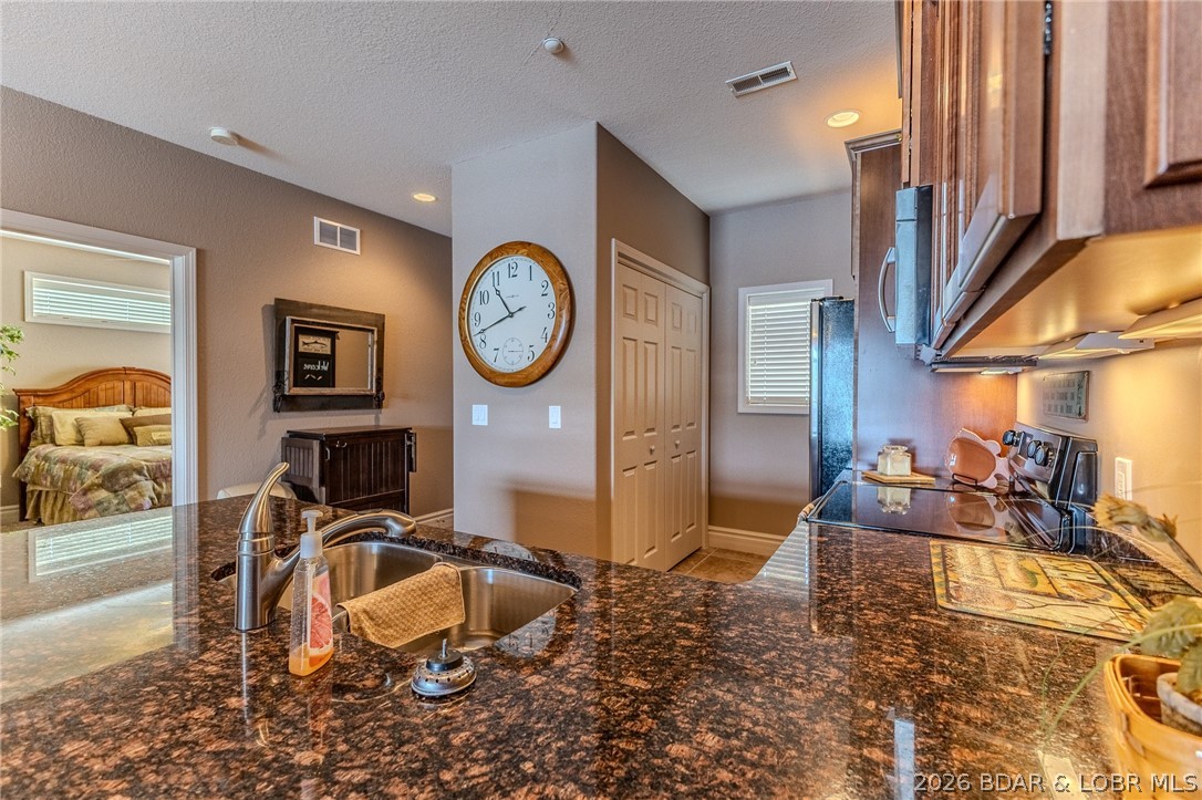 Pointe Royale Condominiums - Residential