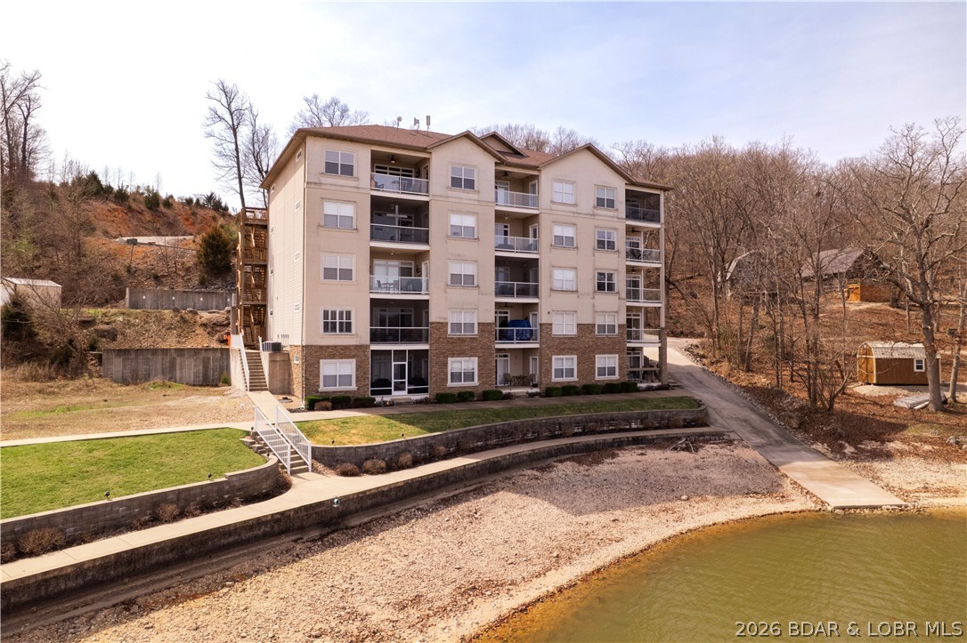 Pointe Royale Condominiums - Residential