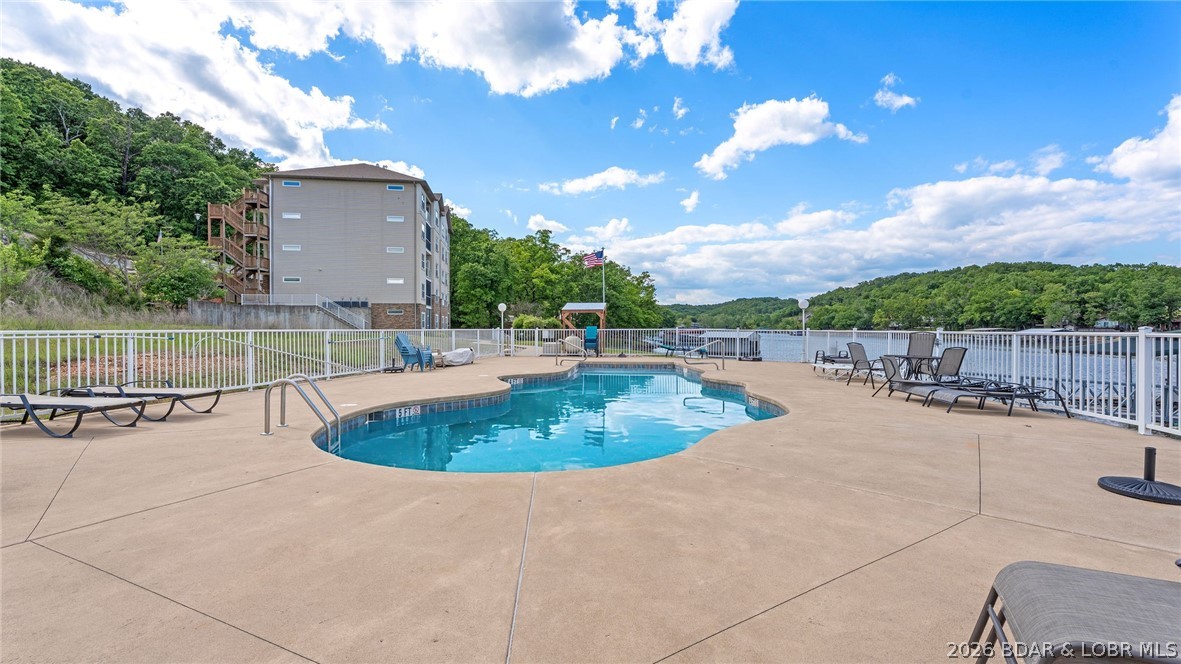 Pointe Royale Condominiums - Residential