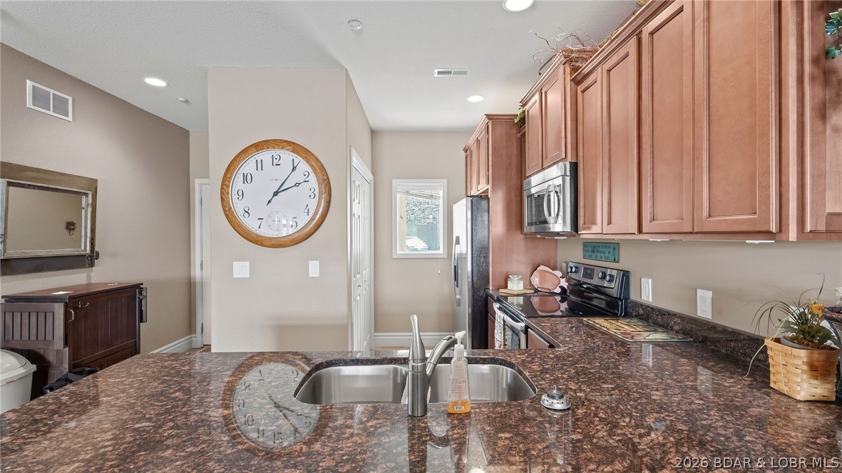 Pointe Royale Condominiums - Residential