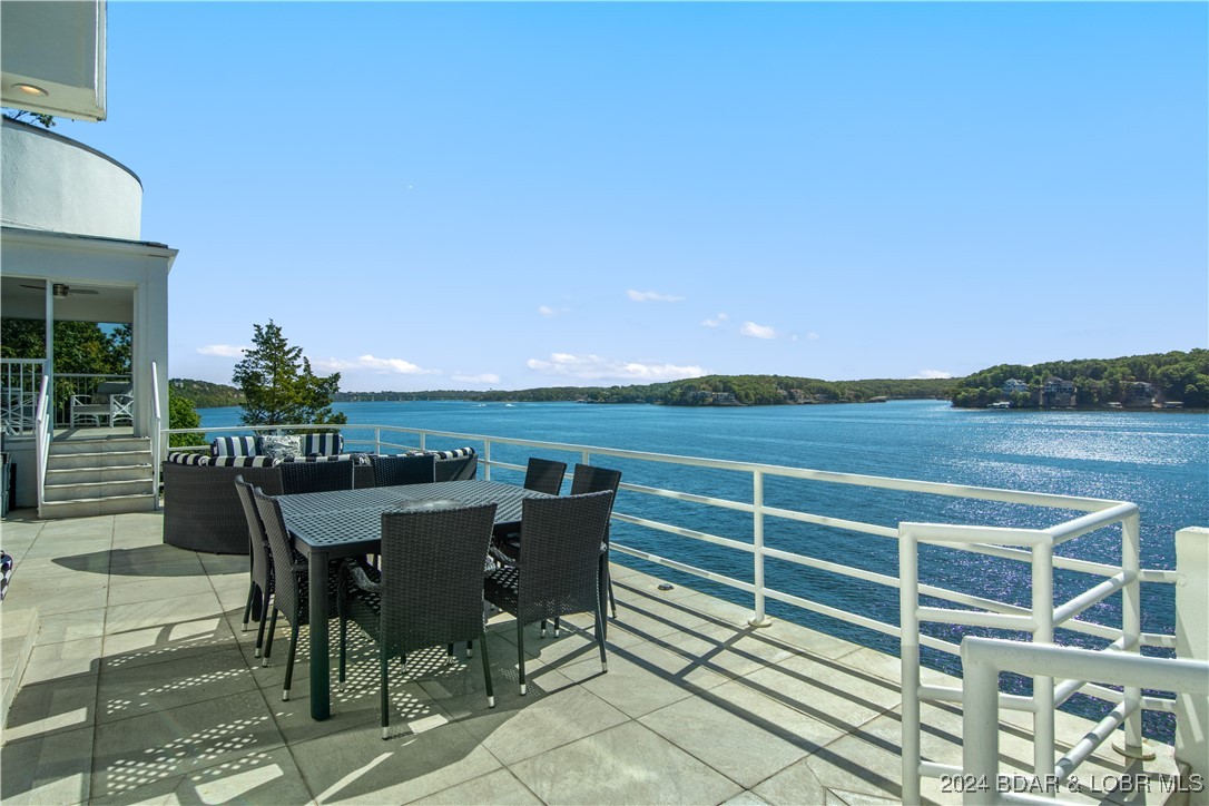 Lake Ozark, Missouri 65049, United States, 5 Bedrooms Bedrooms, ,5 BathroomsBathrooms,Residential,Contingent,39273