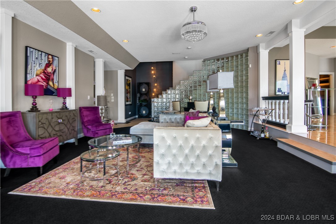 Lake Ozark, Missouri 65049, United States, 5 Bedrooms Bedrooms, ,5 BathroomsBathrooms,Residential,Contingent,39273