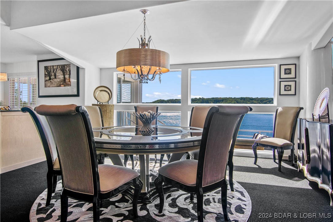 Lake Ozark, Missouri 65049, United States, 5 Bedrooms Bedrooms, ,5 BathroomsBathrooms,Residential,Contingent,39273