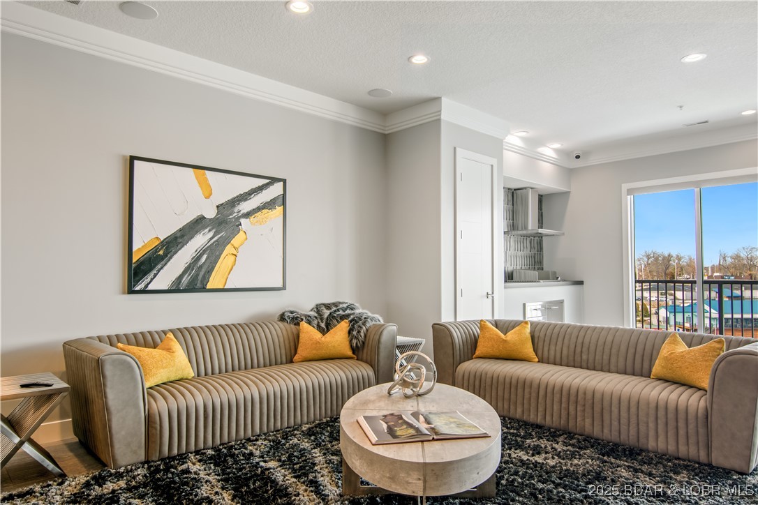 Osage Beach, Missouri 65065, United States, 3 Bedrooms Bedrooms, ,3 BathroomsBathrooms,Residential,Active,78479