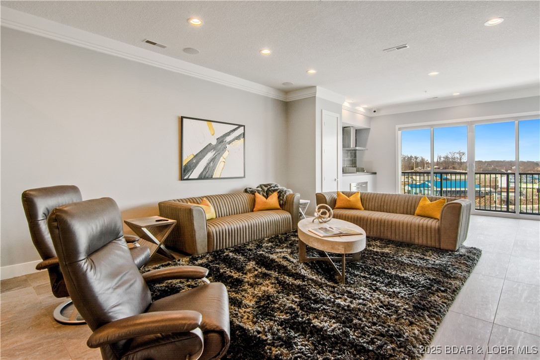 Osage Beach, Missouri 65065, United States, 3 Bedrooms Bedrooms, ,3 BathroomsBathrooms,Residential,Active,78479