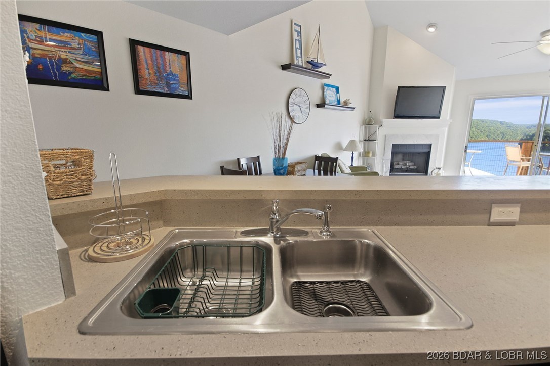 Park Place On The Lake - Residential