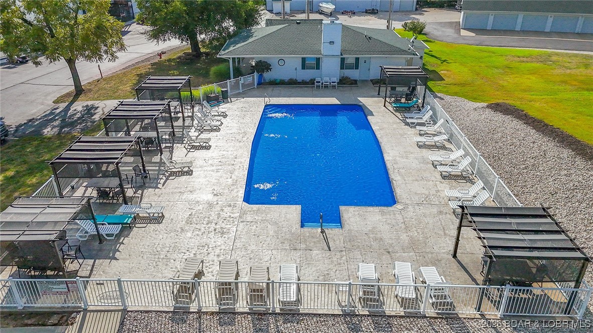 Park Place On The Lake - Residential