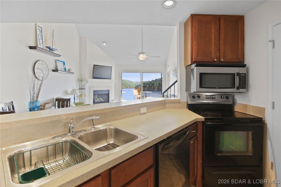 Park Place On The Lake - Residential