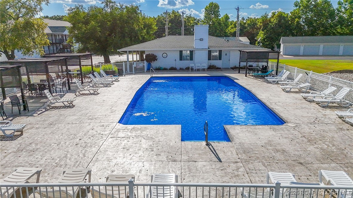 Park Place On The Lake - Residential