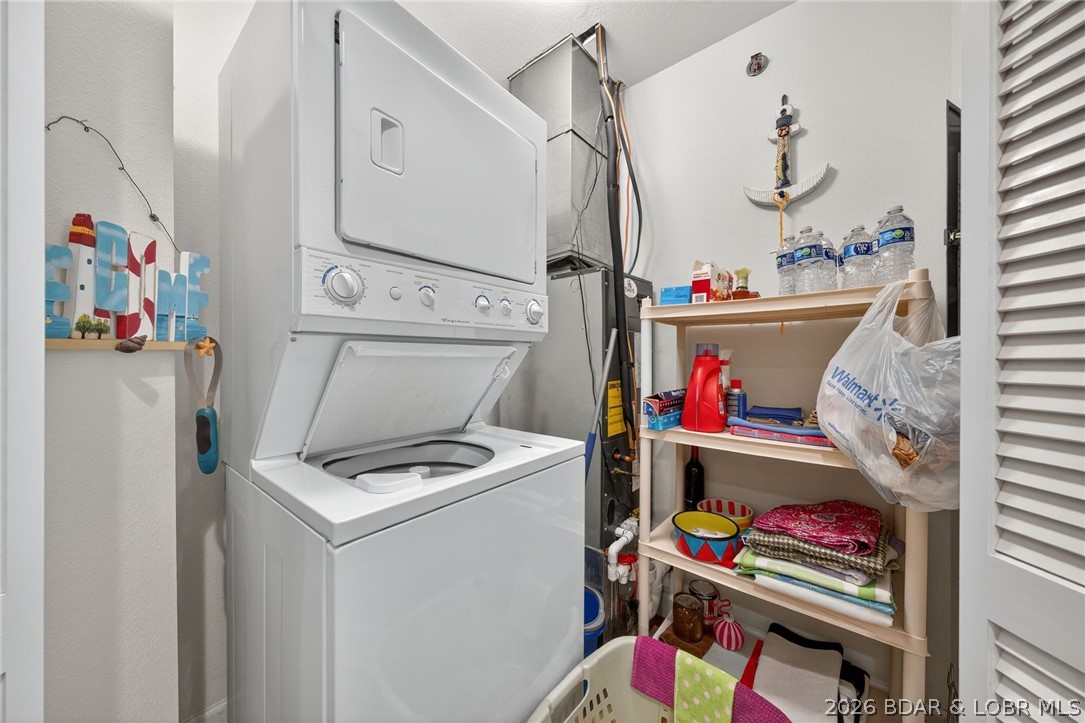 Lighthouse Pointe Condominium - Residential