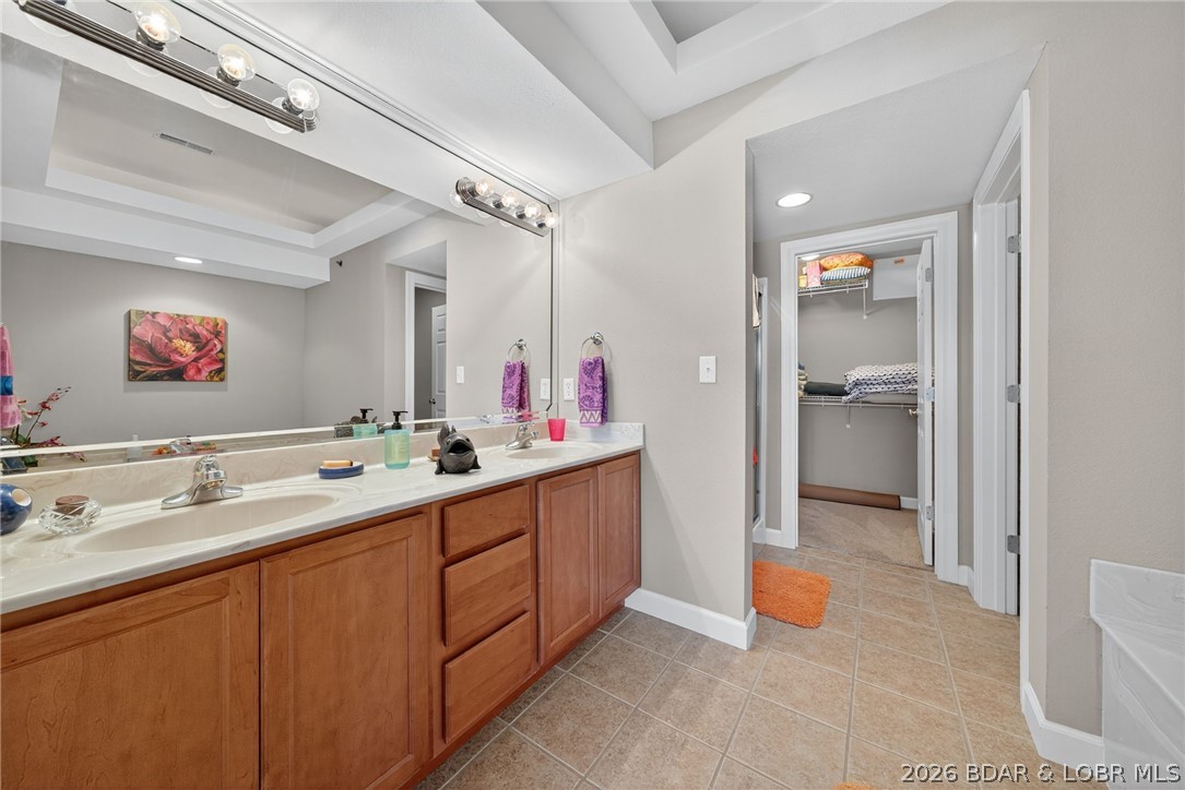 Lighthouse Pointe Condominium - Residential