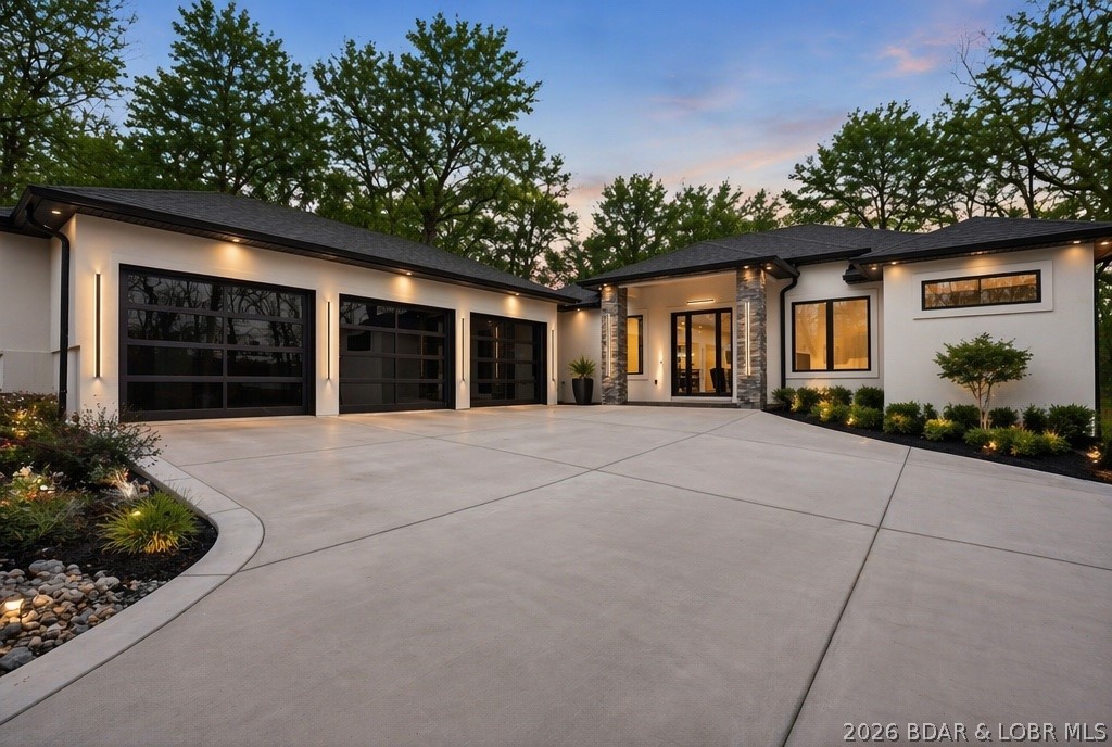Grand Point No. 2 - Residential