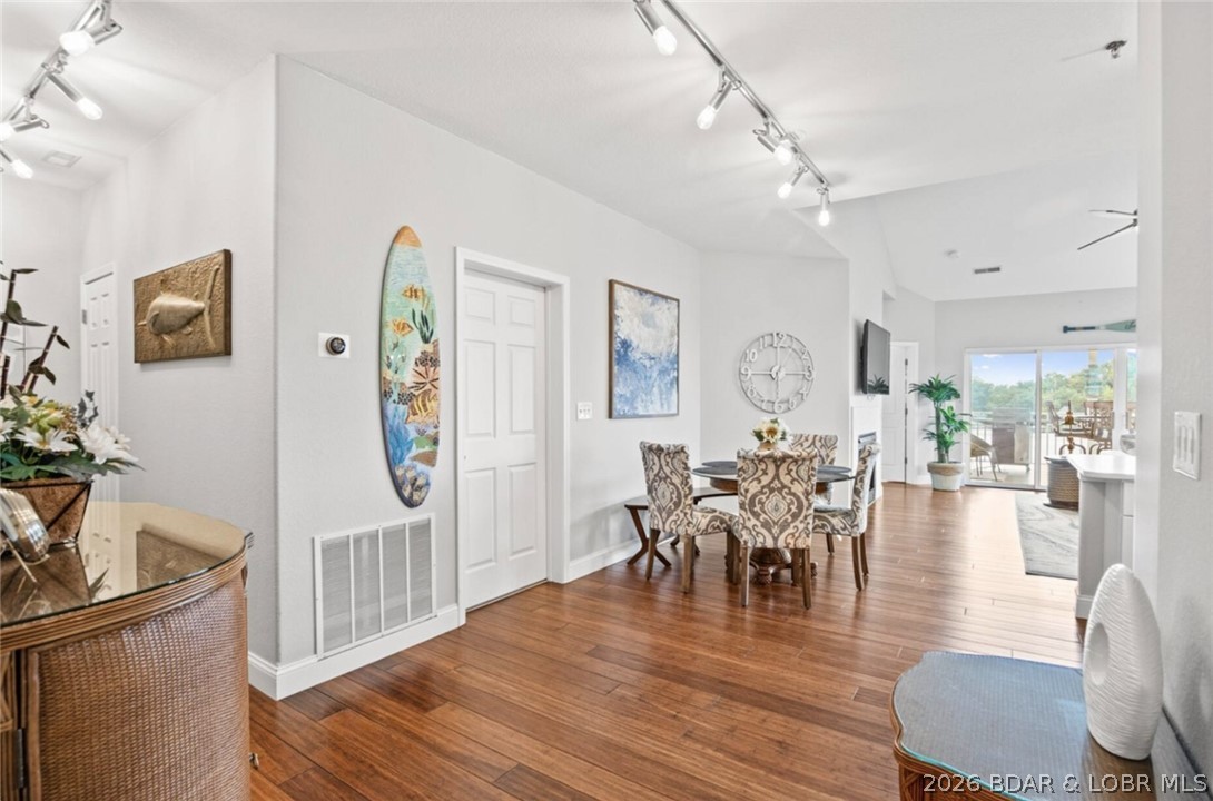 Newport Condominium - Residential