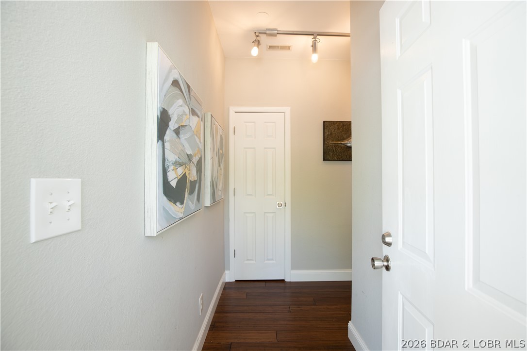 Newport Condominium - Residential