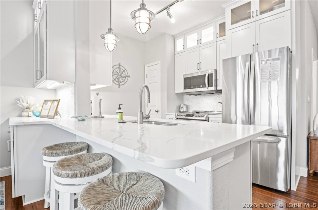 Newport Condominium - Residential