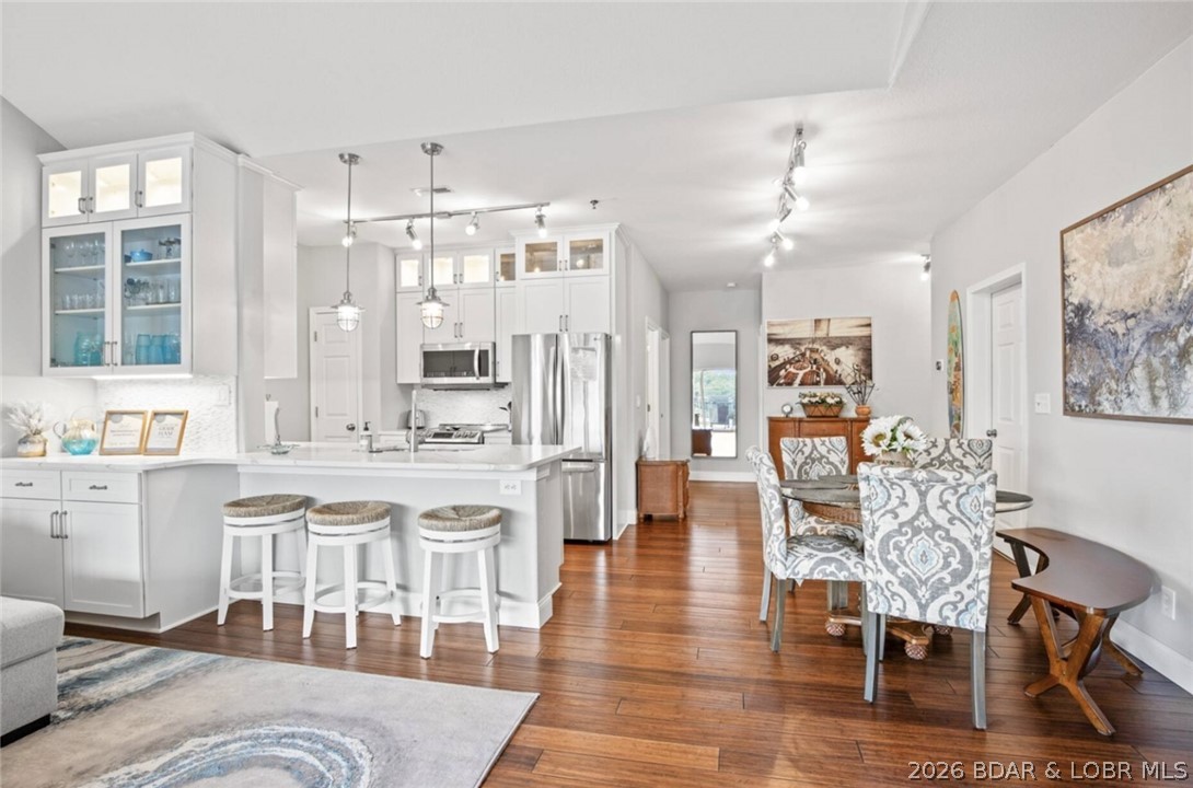 Newport Condominium - Residential