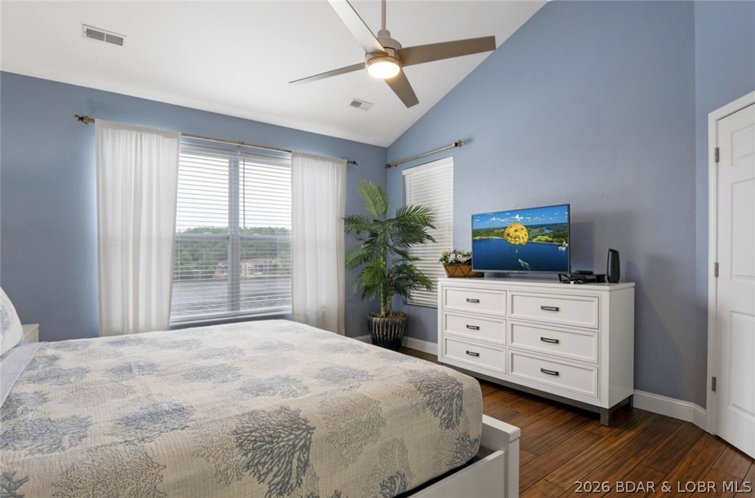 Newport Condominium - Residential