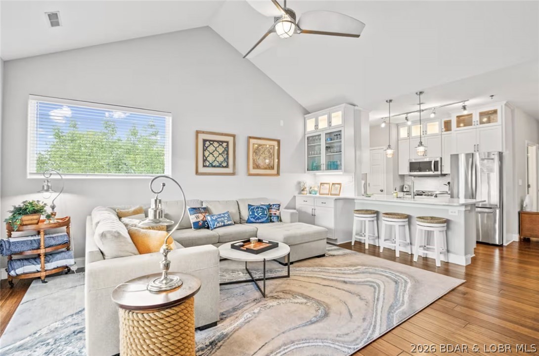 Newport Condominium - Residential