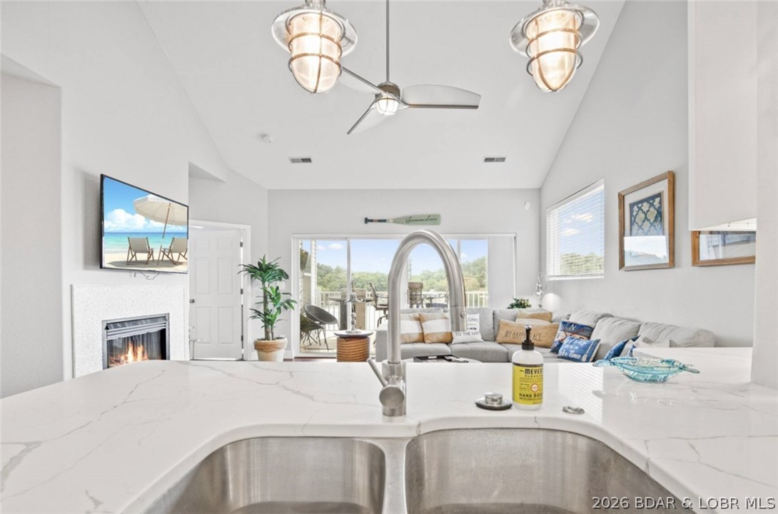 Newport Condominium - Residential