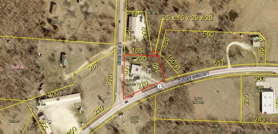 Main image without alt text