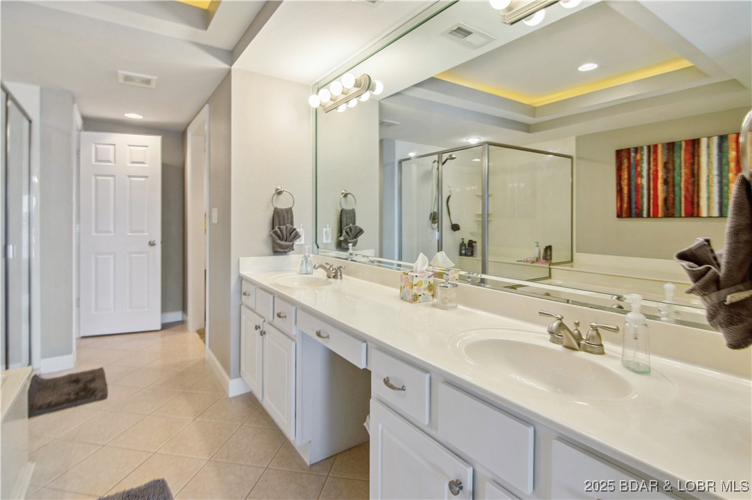 Lake Ozark, Missouri 65049, United States, 3 Bedrooms Bedrooms, ,3 BathroomsBathrooms,Residential,Active,157947