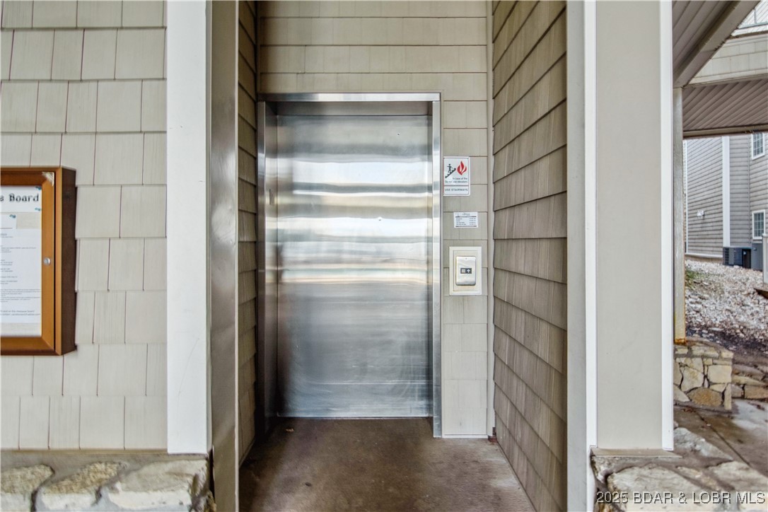 Lake Ozark, Missouri 65049, United States, 3 Bedrooms Bedrooms, ,3 BathroomsBathrooms,Residential,Active,157947