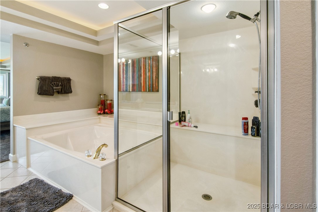 Lake Ozark, Missouri 65049, United States, 3 Bedrooms Bedrooms, ,3 BathroomsBathrooms,Residential,Active,157947