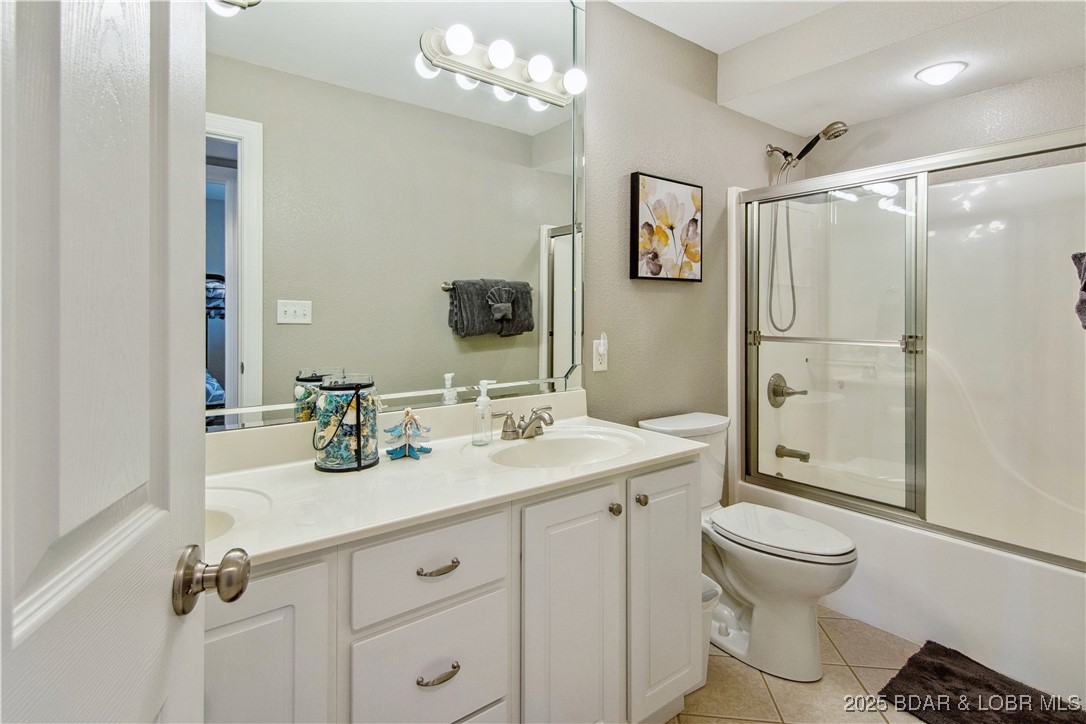 Lake Ozark, Missouri 65049, United States, 3 Bedrooms Bedrooms, ,3 BathroomsBathrooms,Residential,Active,157947