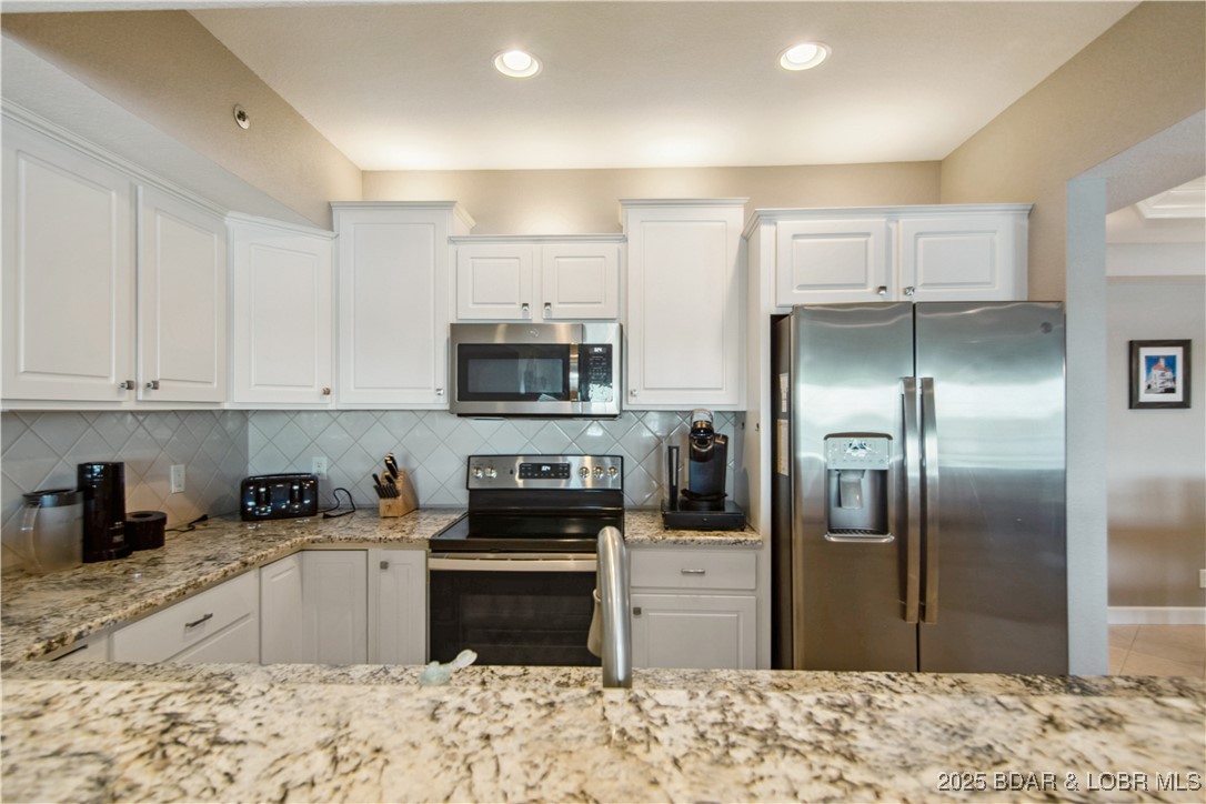 Lake Ozark, Missouri 65049, United States, 3 Bedrooms Bedrooms, ,3 BathroomsBathrooms,Residential,Active,157947