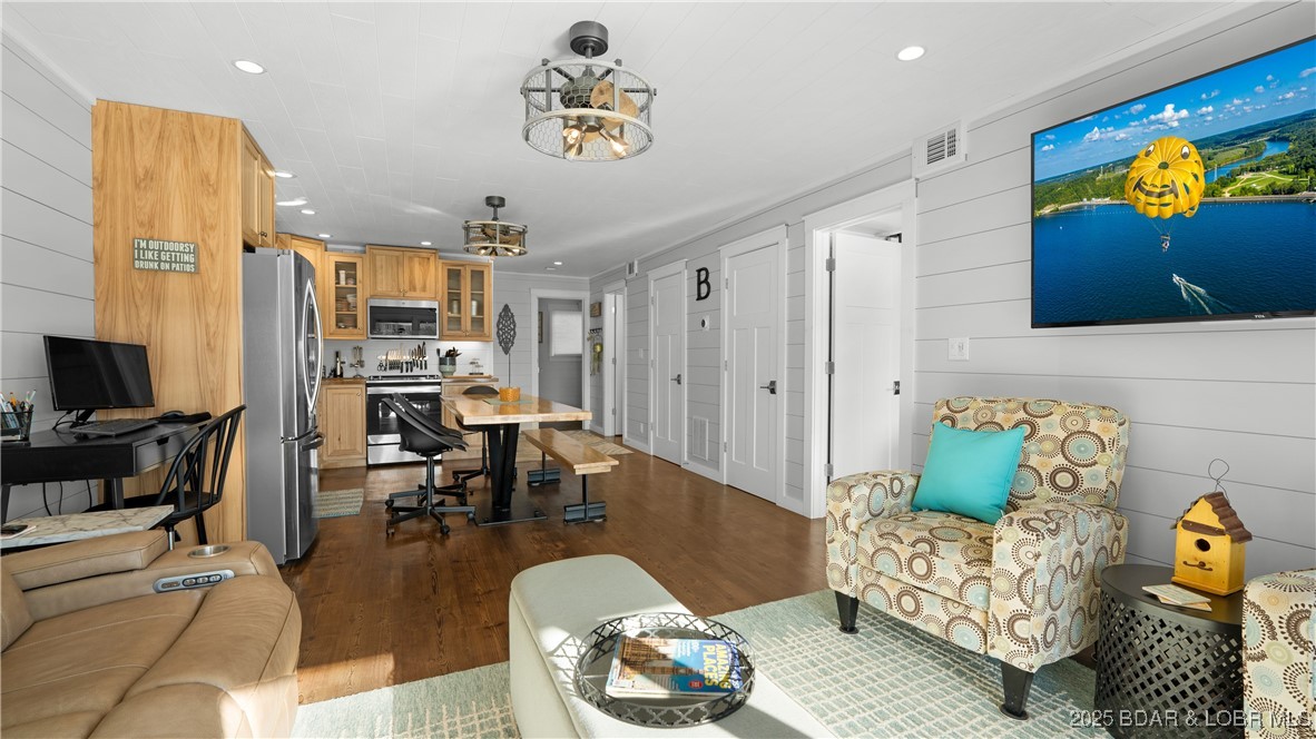 Harbor Point Condominium - Residential