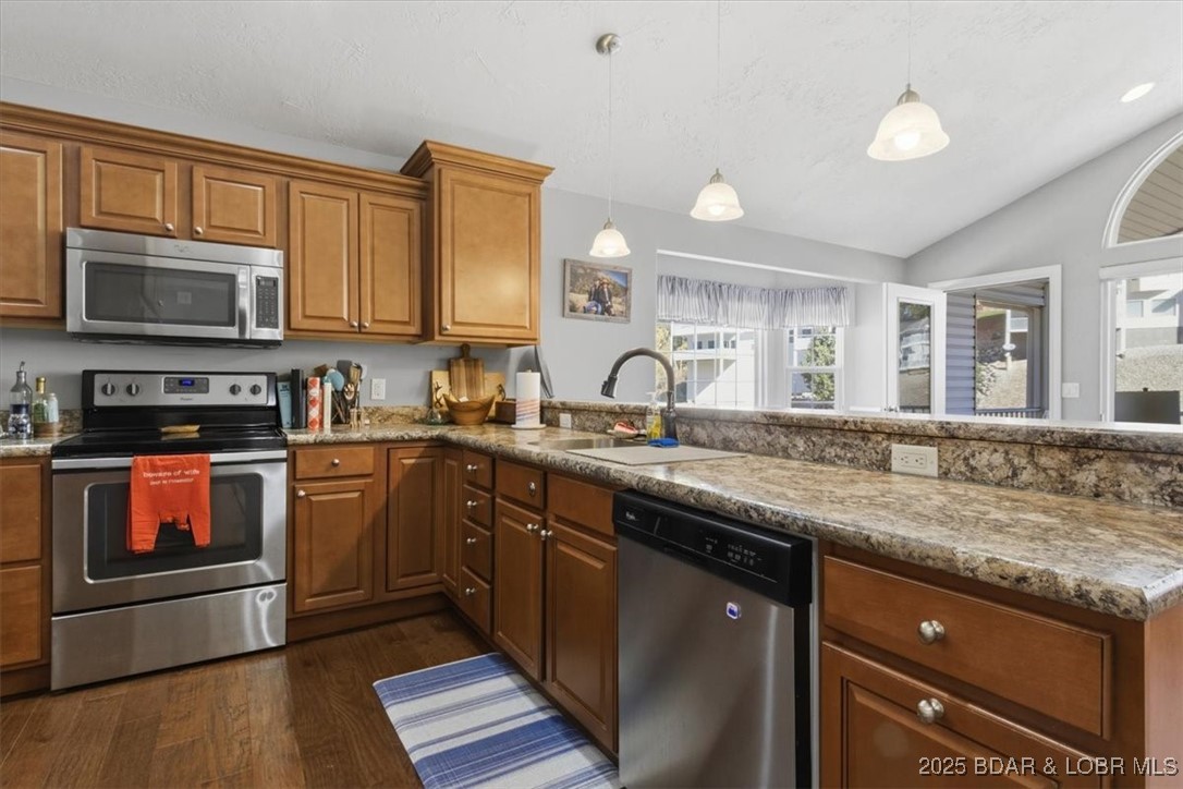 Villas at Grand Glaize - Residential