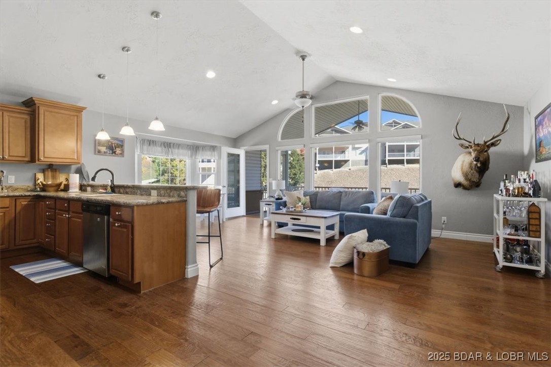 Villas at Grand Glaize - Residential