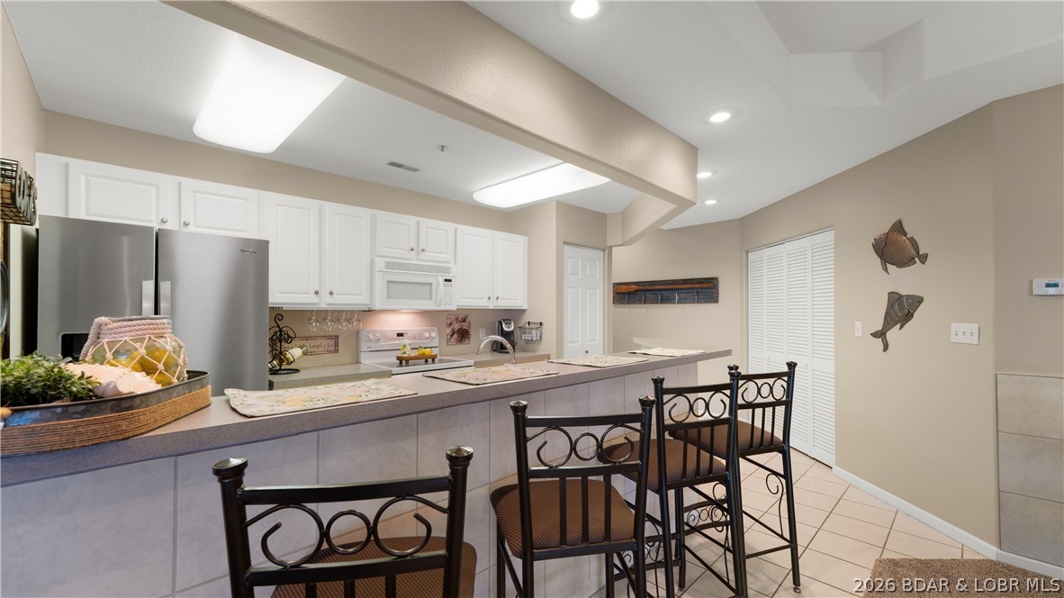 Emerald Bay Condominium - Residential