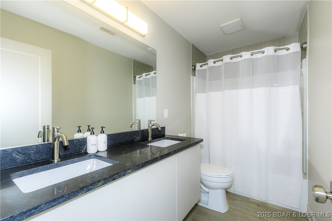 Park Place On The Lake - Residential