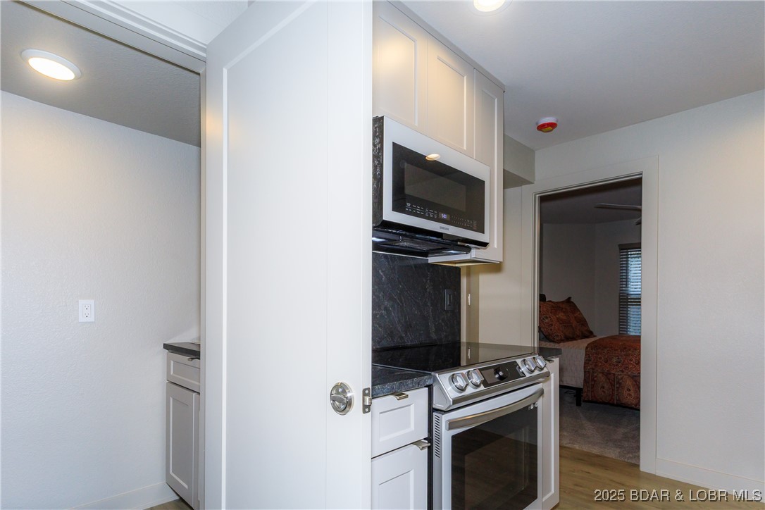 Park Place On The Lake - Residential