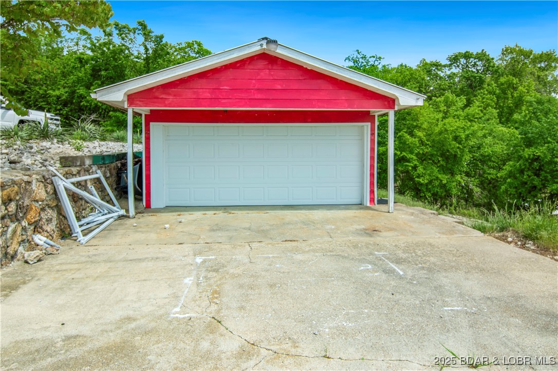 Barnett, Missouri 65011, United States, ,Commercial,Active,126923