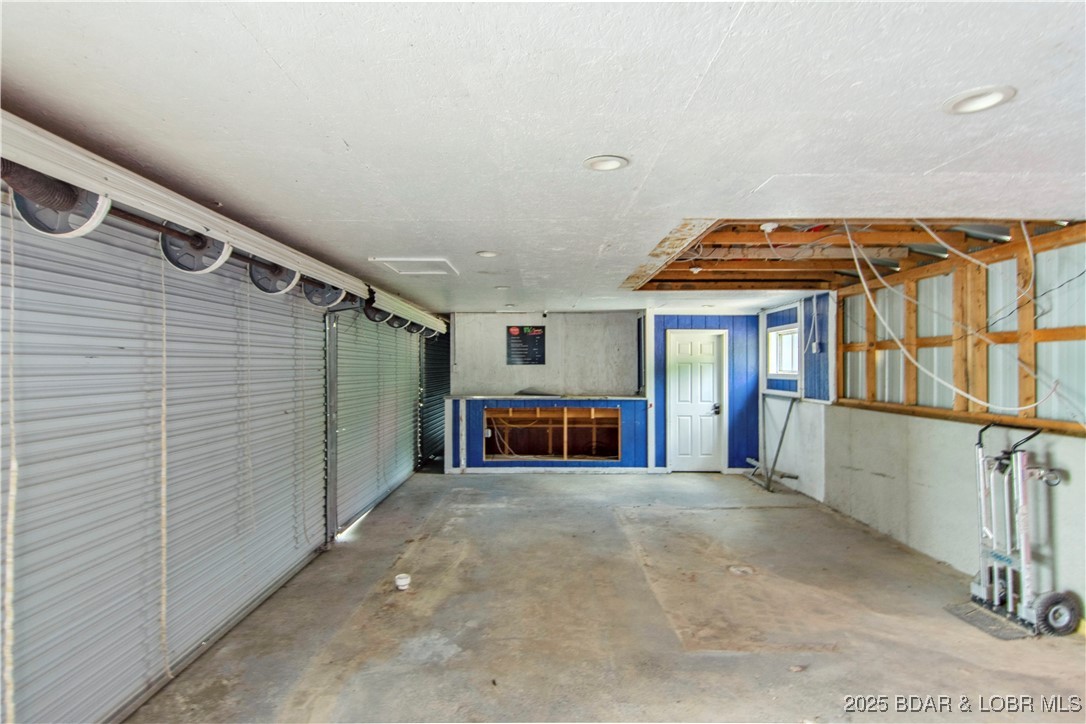 Barnett, Missouri 65011, United States, ,Commercial,Active,126923