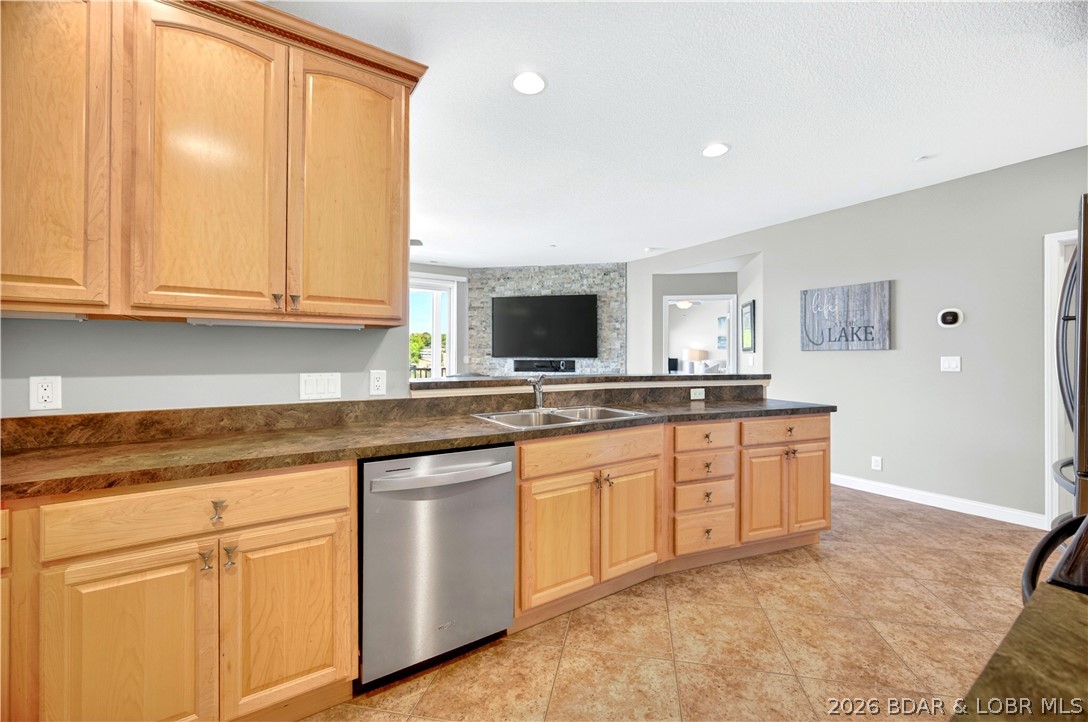 CapeRoyale At Ski Harbor Condo - Residential